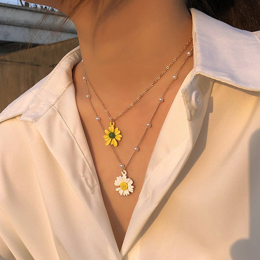 Daisy Pendant Necklace